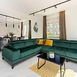 Velvet * Baška