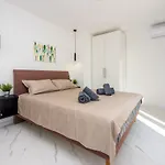 Velvet * Baška